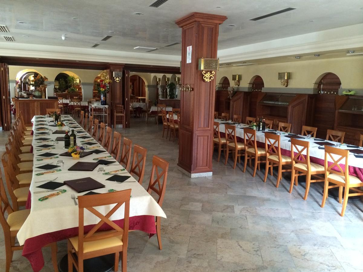 Albergo Ristorante Pizzeria Da Michele Venzone Bagian luar foto